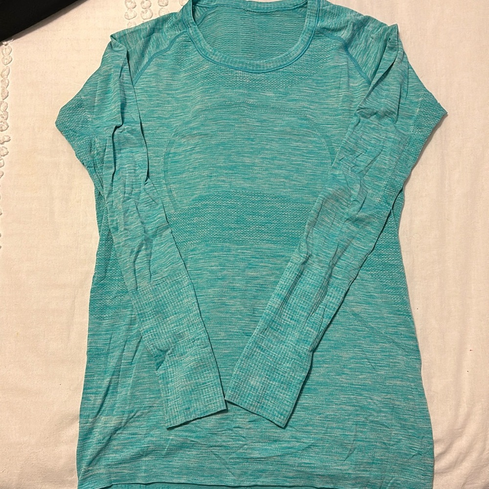 Lululemon women’s run swiftly long sleeve